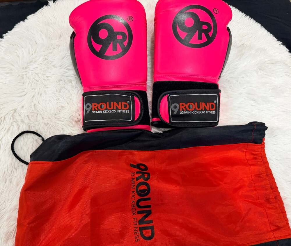 9Round 30 Min Kickbox Fitness Pink and Black Boxing Gloves with Bag
